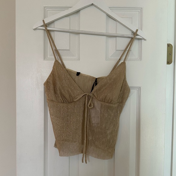 Silence + Noise Polly Plisse Split Front Flyaway Tank Top Size L - Picture 5 of 5